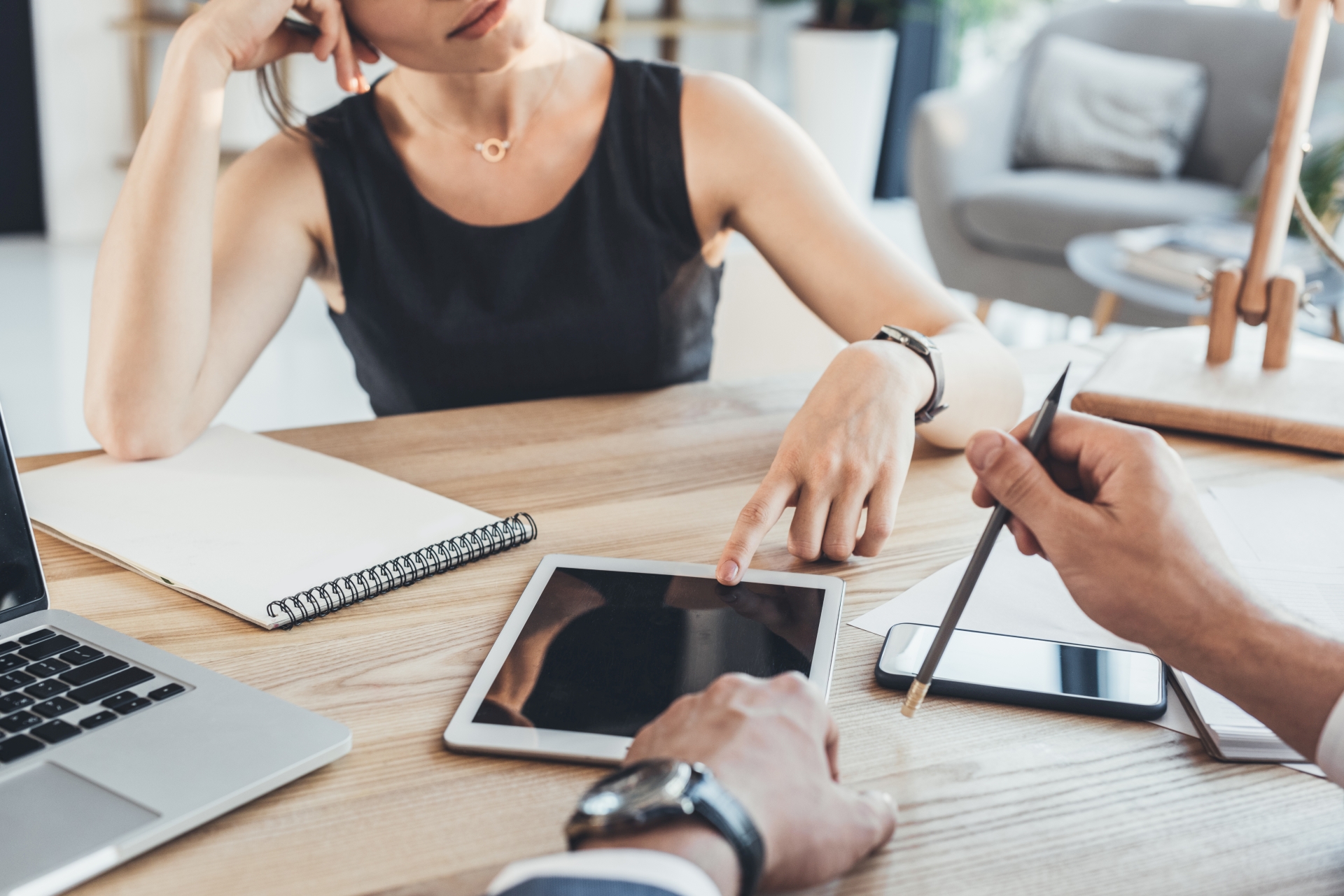 How to write hat descriptions